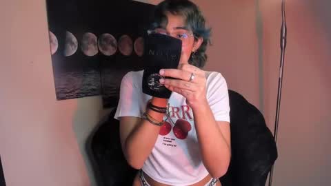Snapshot of stars4spider_ chatting on 03-10-25, 11:49      online show from 03-10-25, 11:49
