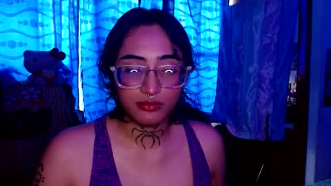 Snapshot of stars4spider_ chatting on 09-24-25, 09:29      online show from 09-24-25, 09:29