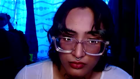 Snapshot of stars4spider_ chatting on 09-25-25, 07:17      online show from 09-25-25, 07:17