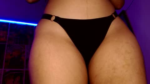 Snapshot of stars4spider_ chatting on 10-27-25, 05:33 online show from 10-27-25, 05:33