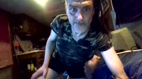 i-wish-i-was-a-girl online show from 12-21-25, 01:13