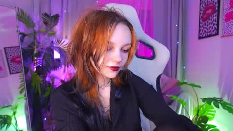 Snapshot of staymonica chatting on 10-21-25, 01:56 MONICA online show from 10-21-25, 01:56