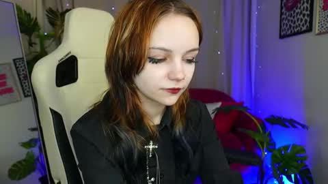 Snapshot of staymonica chatting on 10-28-25, 01:58 MONICA online show from 10-28-25, 01:58