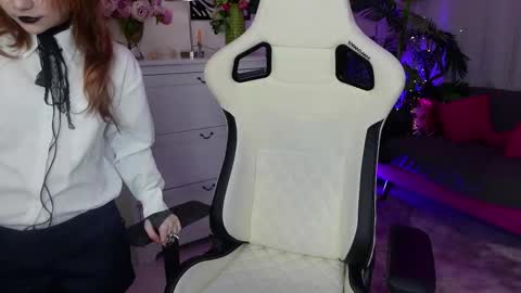 MONICA online show from 02-04-26, 01:06