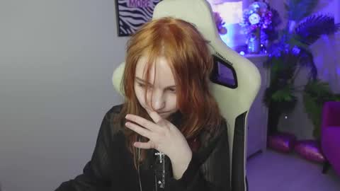 MONICA online show from 02-18-26, 01:18