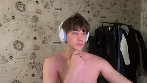 Daniel online show from 09-29-25, 01:16