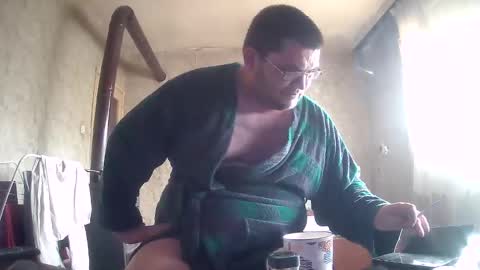 Snapshot of stefan90pt chatting on 11-17-25, 09:59 Stefan online show from 11-17-25, 09:59