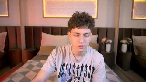 Snapshot of stefanbev chatting on 02-10-26, 07:18 Esrefan online show from 02-10-26, 07:18