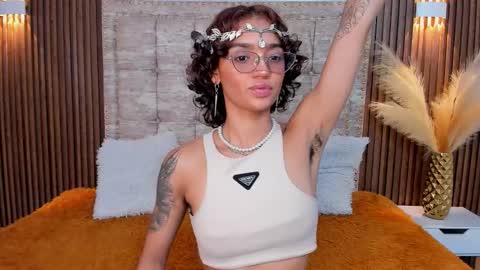 Snapshot of stefania_paz chatting on 09-15-25, 08:31 Stefania online show from 09-15-25, 08:31