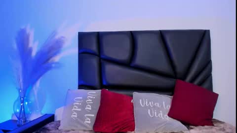 Snapshot of stefania_paz chatting on 09-29-25, 03:33 Stefania online show from 09-29-25, 03:33