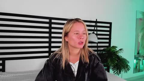 Stefanny   online show from 01-21-25, 12:29