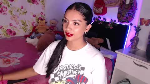 Im MiaIts my first day here  online show from 12-12-24, 01:53