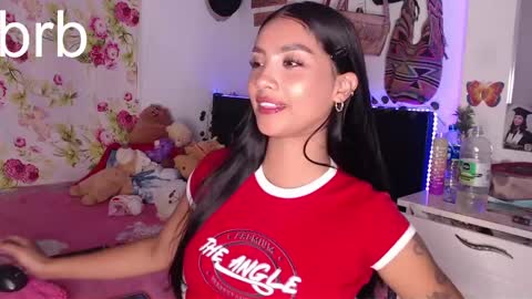 Im MiaIts my first day here  online show from 12-18-24, 01:48