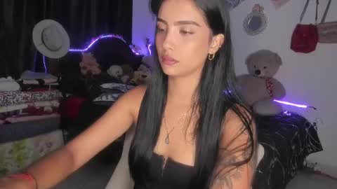 Im MiaIts my first day here  online show from 02-22-25, 01:11