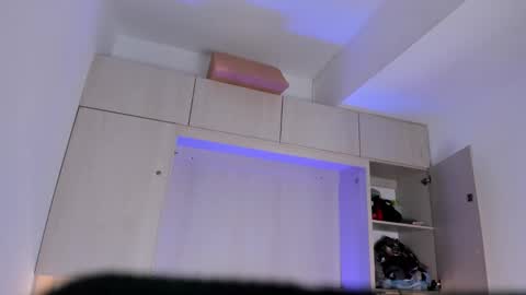 stefannyevans_ online show from 09-12-25, 12:16