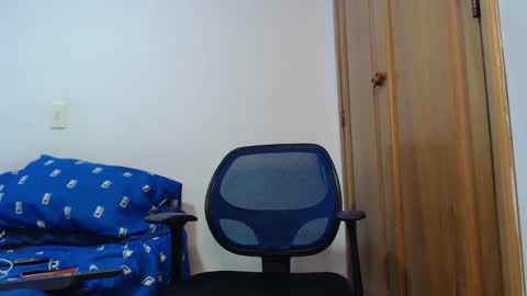 Snapshot of stefanodangelo01 chatting on 10-21-25, 11:27 stefanodangelo01 online show from 10-21-25, 11:27