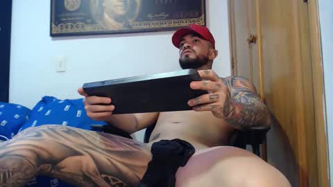 stefanodangelo01 online show from 11-14-25, 05:06