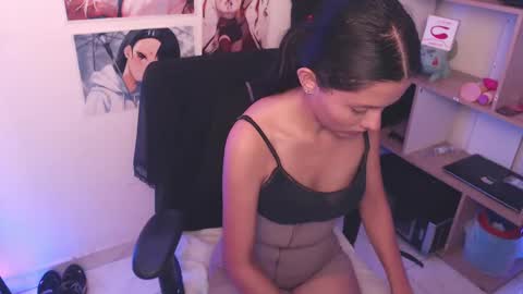 stefany lovers online show from 03-09-25, 07:05