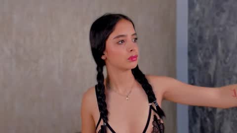 stefanyrousse online show from 09-26-25, 11:47