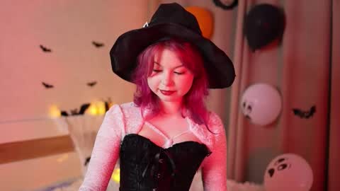 Stella online show from 10-28-25, 12:03