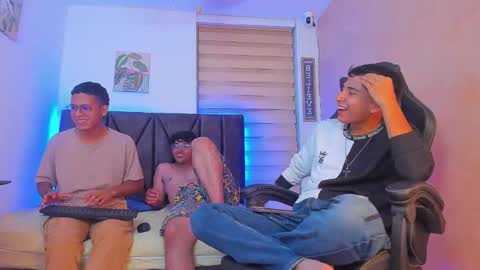 Snapshot of stella_drake chatting on 02-28-26, 04:13 Drake online show from 02-28-26, 04:13