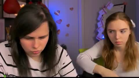 stella_flower online show from 02-25-26, 06:01