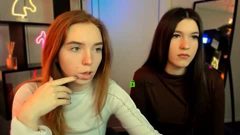 stella_flower online show from 03-15-26, 07:14