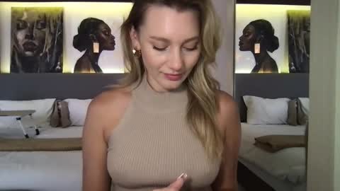 Stella online show from 11-02-25, 02:14