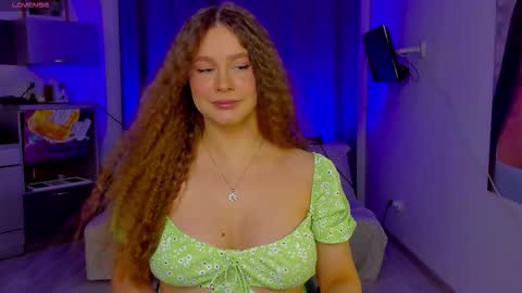 Stella online show from 11-10-25, 05:12