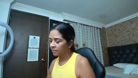 Estella online show from 10-18-25, 09:26