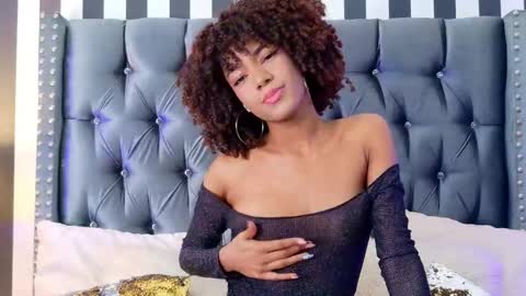 Snapshot of stellaciel_ chatting on 11-11-25, 09:59 S T E L L A online show from 11-11-25, 09:59