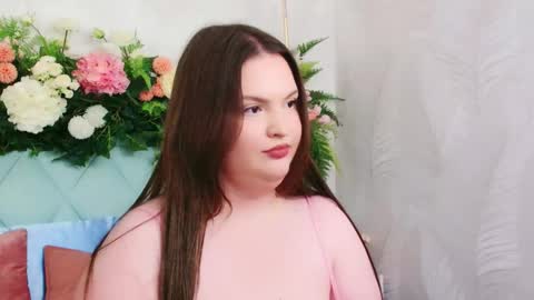 Snapshot of stellahilton chatting on 12-17-25, 05:52 Stella online show from 12-17-25, 05:52