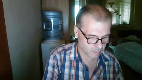 Snapshot of stellar_mesh3d chatting on 09-27-25, 06:07 Mesh3D online show from 09-27-25, 06:07