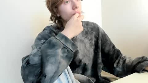 S T E L L A online show from 02-10-26, 08:07