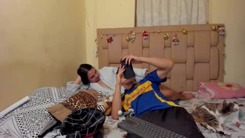 Stepcouple   online show from 12-20-25, 11:12