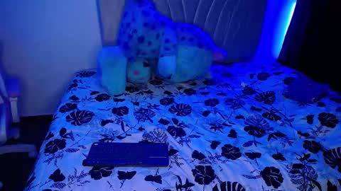 Emma online show from 02-19-25, 02:55