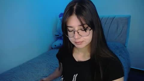 Emma online show from 02-25-25, 03:20