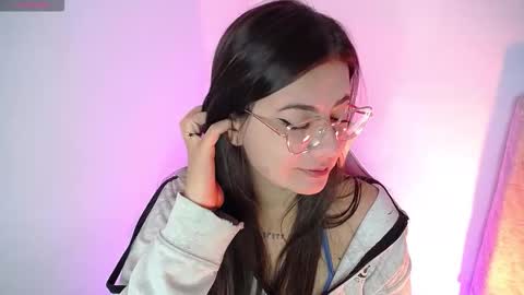 Emma online show from 09-26-25, 07:01