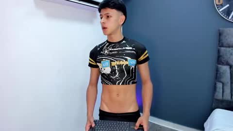 Stephane Rouss online show from 11-15-25, 07:54