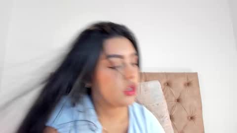 Snapshot of stephania_aguirre_ chatting on 09-18-25, 09:22 Stephania online show from 09-18-25, 09:22