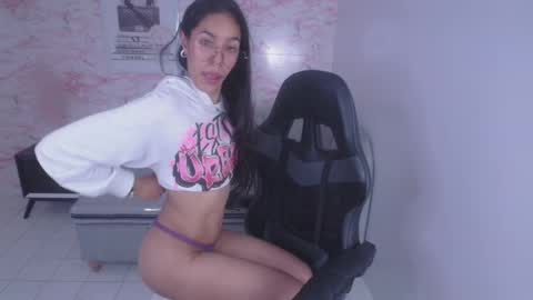 Stephania online show from 12-10-24, 06:54