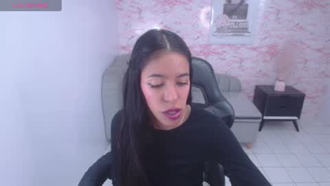 Stephania online show from 12-11-24, 03:56