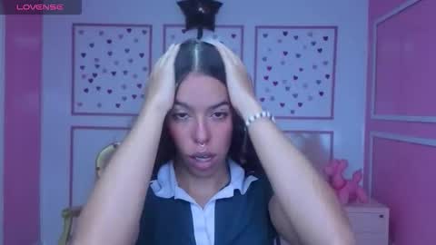 Snapshot of stephania_t chatting on 11-04-25, 12:37 Stephania online show from 11-04-25, 12:37