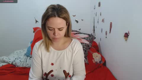 Snapshot of stephaniewild chatting on 02-03-26, 11:26 Stephanie online show from 02-03-26, 11:26