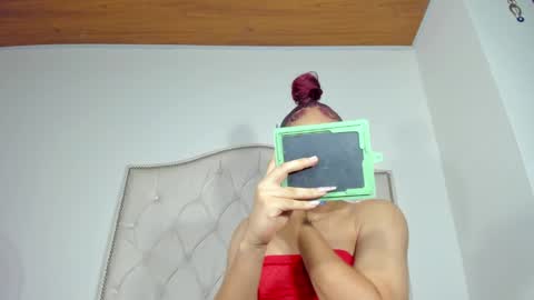 Anny online show from 01-28-25, 06:38