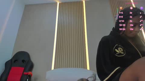 Snapshot of stephany_summer chatting on 09-13-25, 12:05 Stephany online show from 09-13-25, 12:05