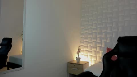 S T E P H A N Y A online show from 01-09-25, 02:11