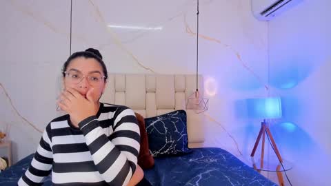 Stefanny online show from 12-17-24, 09:49