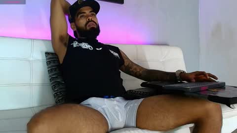 Snapshot of stephenbrown_ chatting on 02-17-25, 06:31 ................ online show from 02-17-25, 06:31