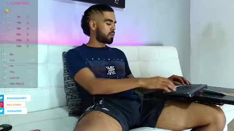 Snapshot of stephenbrown_ chatting on 02-19-25, 04:23 ................ online show from 02-19-25, 04:23